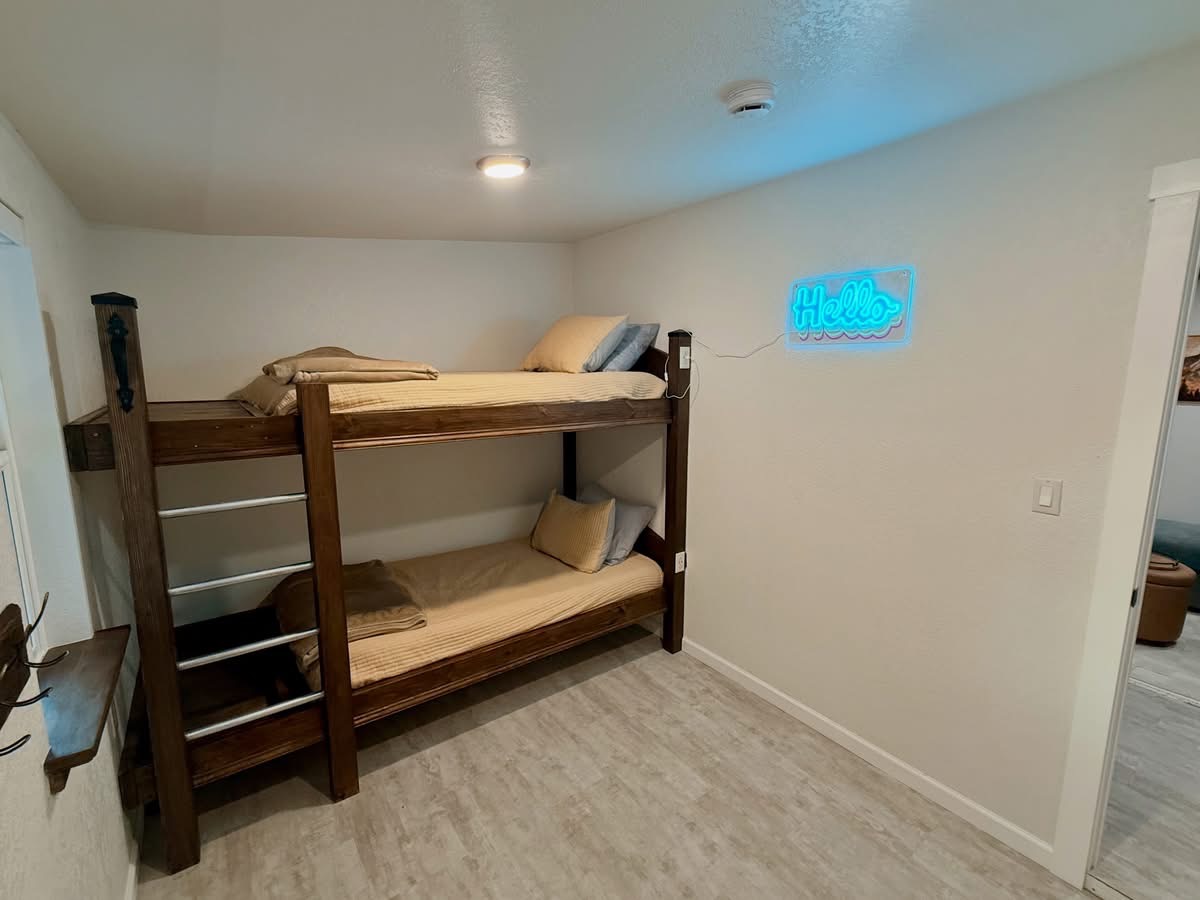 Bunk bedroom